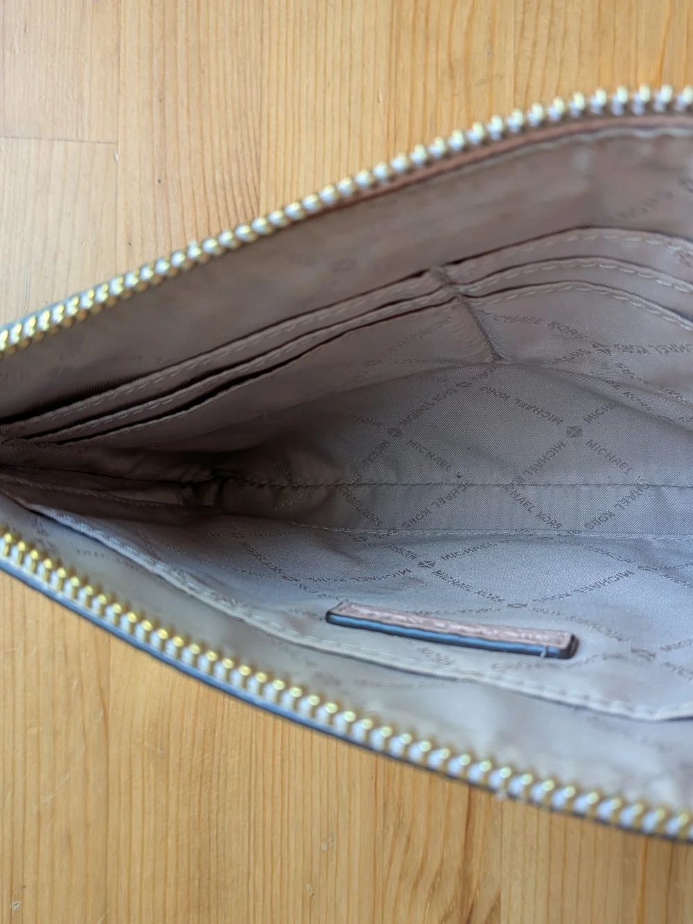 Michael Kors Pale Blush Pebbled Leather Wristlet Clutch - Picture 3 of 3